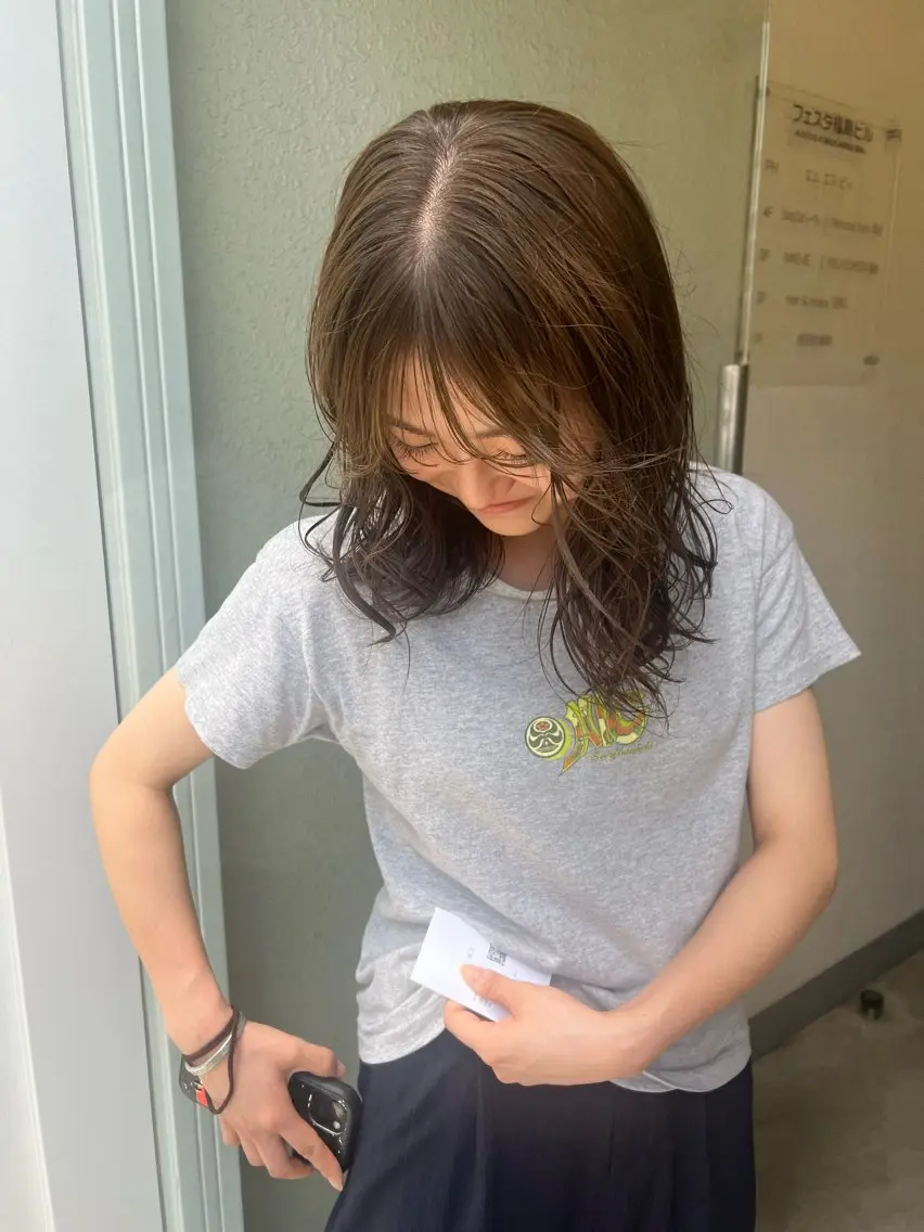 カラー ベージュカラー ブリーチ ブリーチなしカラー オリーブベージュ siki 大阪福島 エンドウハルのヘアスタイル