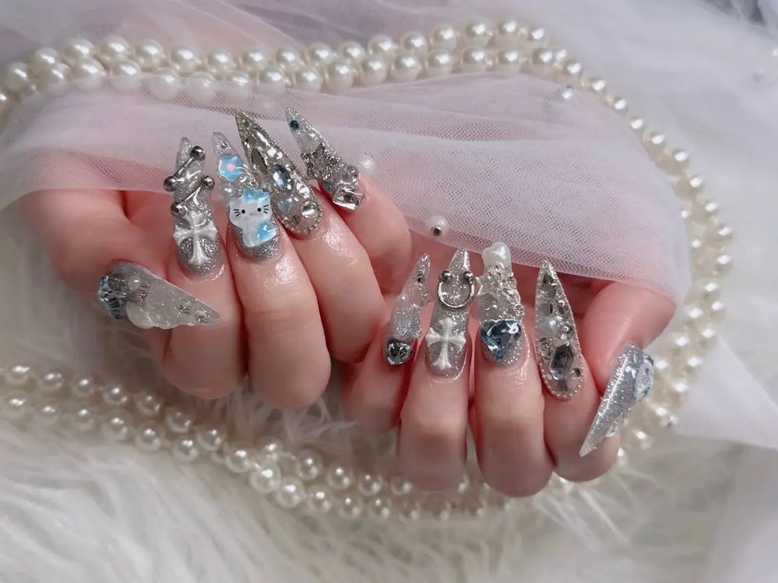 ネイル アートネイル ボルドー フレンチネイル ジェルネイル 氷ネイル・うるうるネイル ハンドネイル H.baby Nail Salonのネイルデザイン