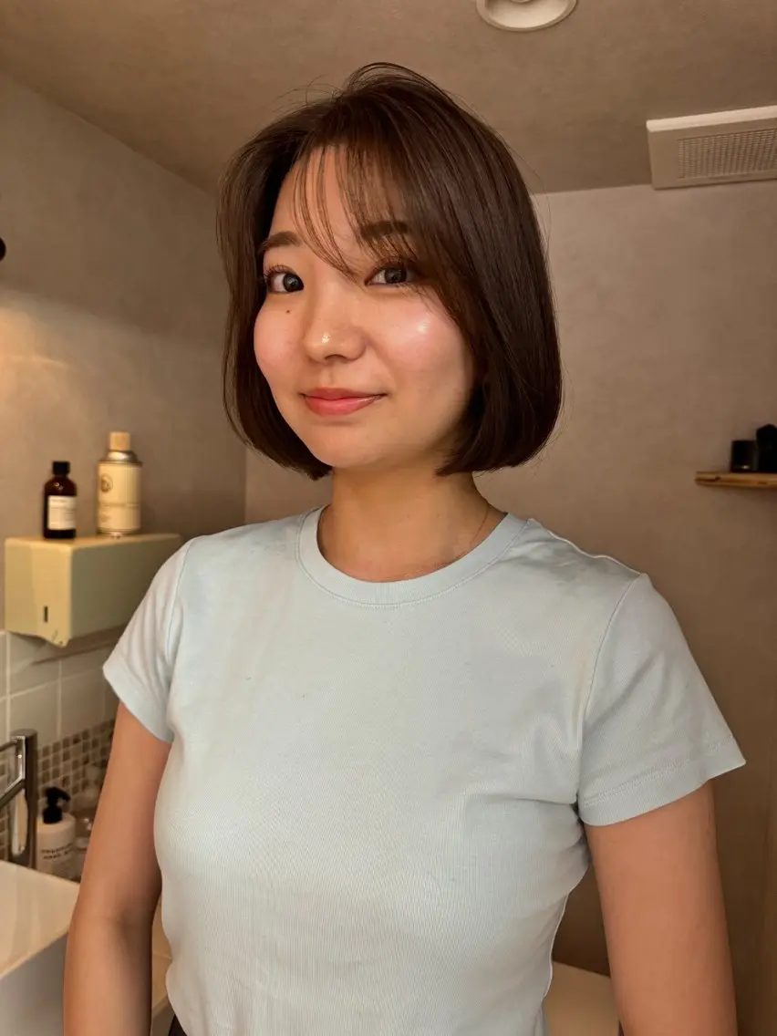 ミディアム カラー 顔周りレイヤーカット ブリーチminamiのヘアスタイル
