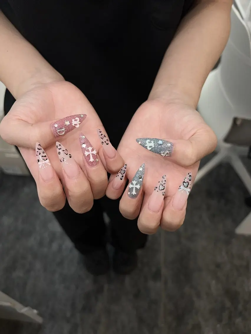 ネイル ガーリー ハート 韓国ネイル ニュアンスネイル リボン ハンドネイル Sora nail 長さ出し専門店のネイルデザイン