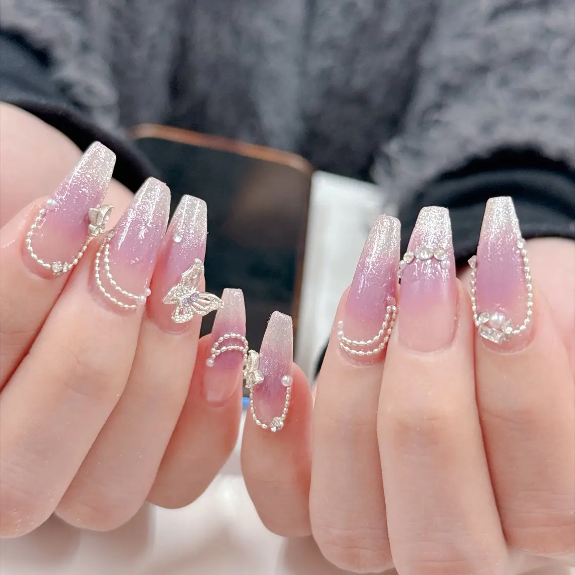 ネイル オーロラネイル クリアネイル フラッシュネイル フレンチネイル ジェルネイル ハンドネイル Sakura Nail Salonのネイルデザイン