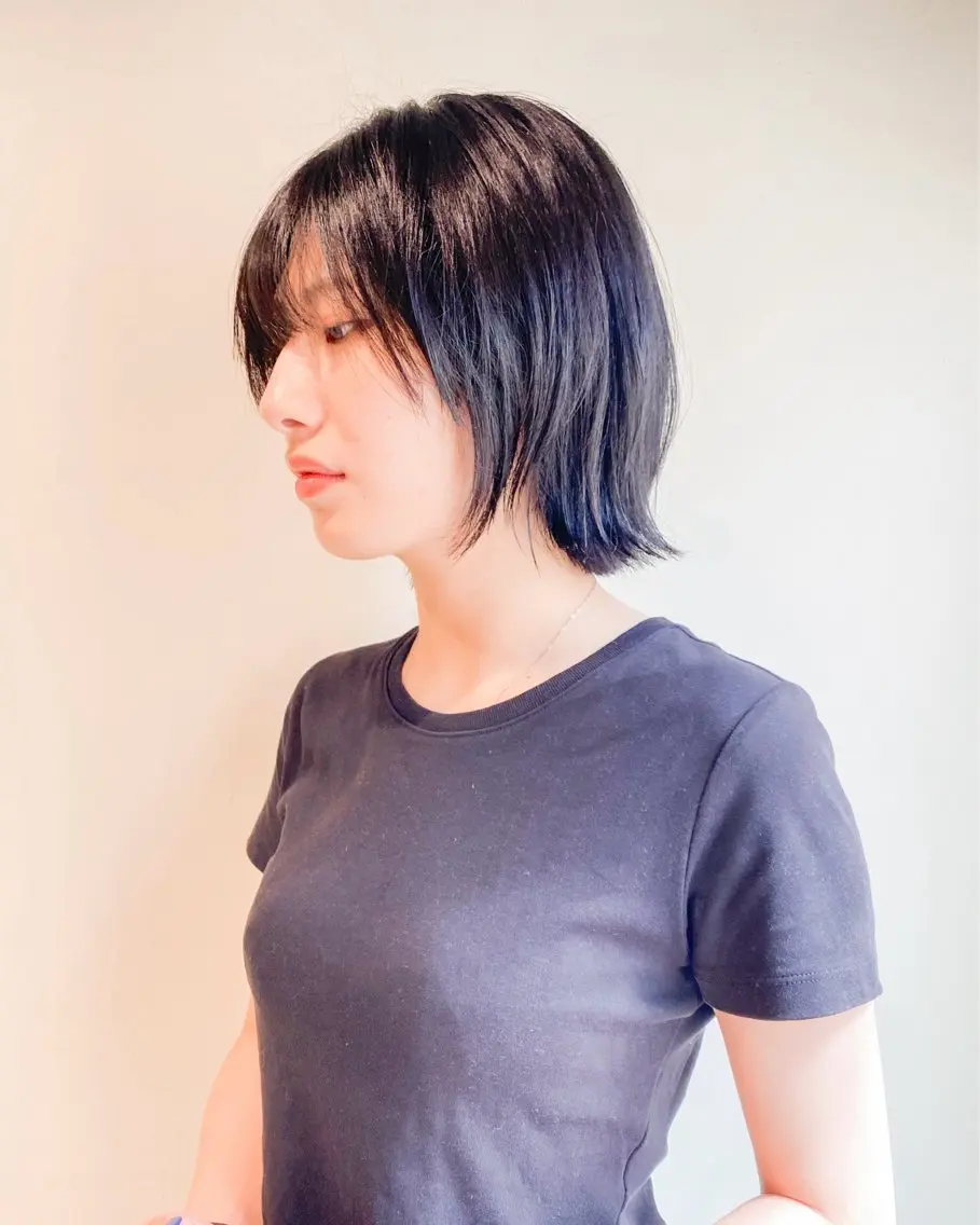 ショート カラー ショートボブ 黒髪 ブリーチ ブルーカラー ブルーブラック カット ヘアカラー トリートメント 板谷みさき /似合わせBobのヘアスタイル