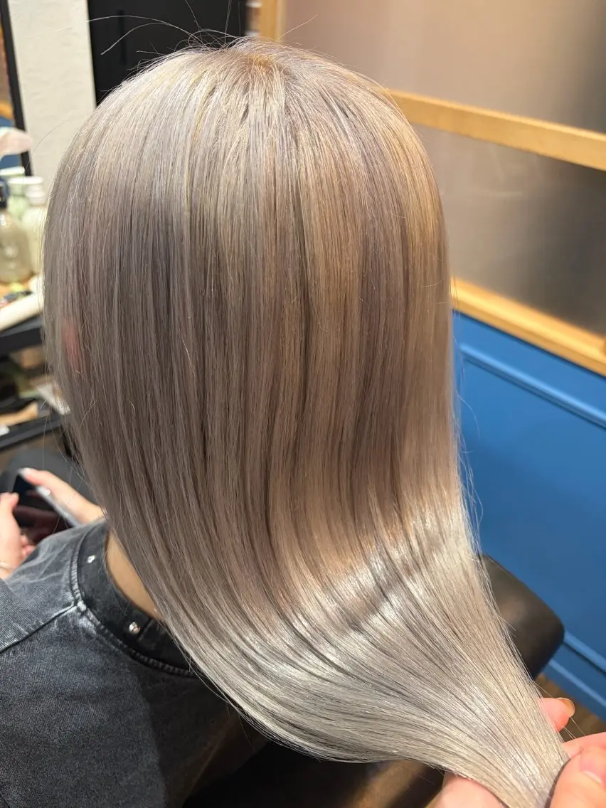 ロング カラー ヘアカラー 丹羽 優菜 🦋のヘアスタイル