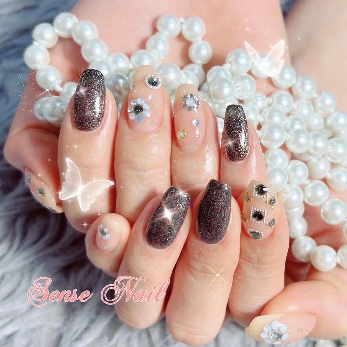 ネイル ハンドネイル 🦋 Queenieのネイルデザイン