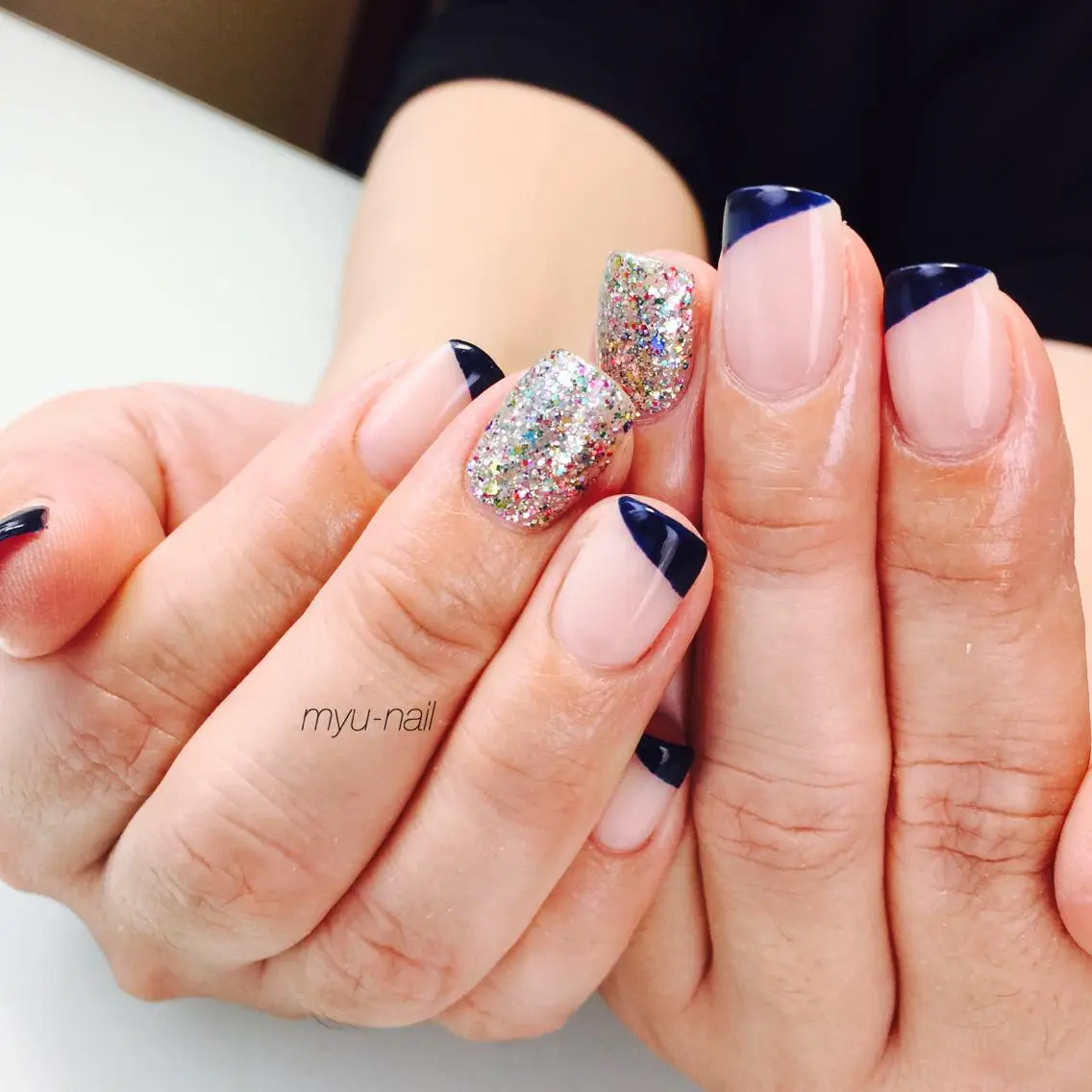 ネイル フレンチネイル ネイビー 斜めフレンチ シンプルネイル ホームサロン myu-nailのネイルデザイン