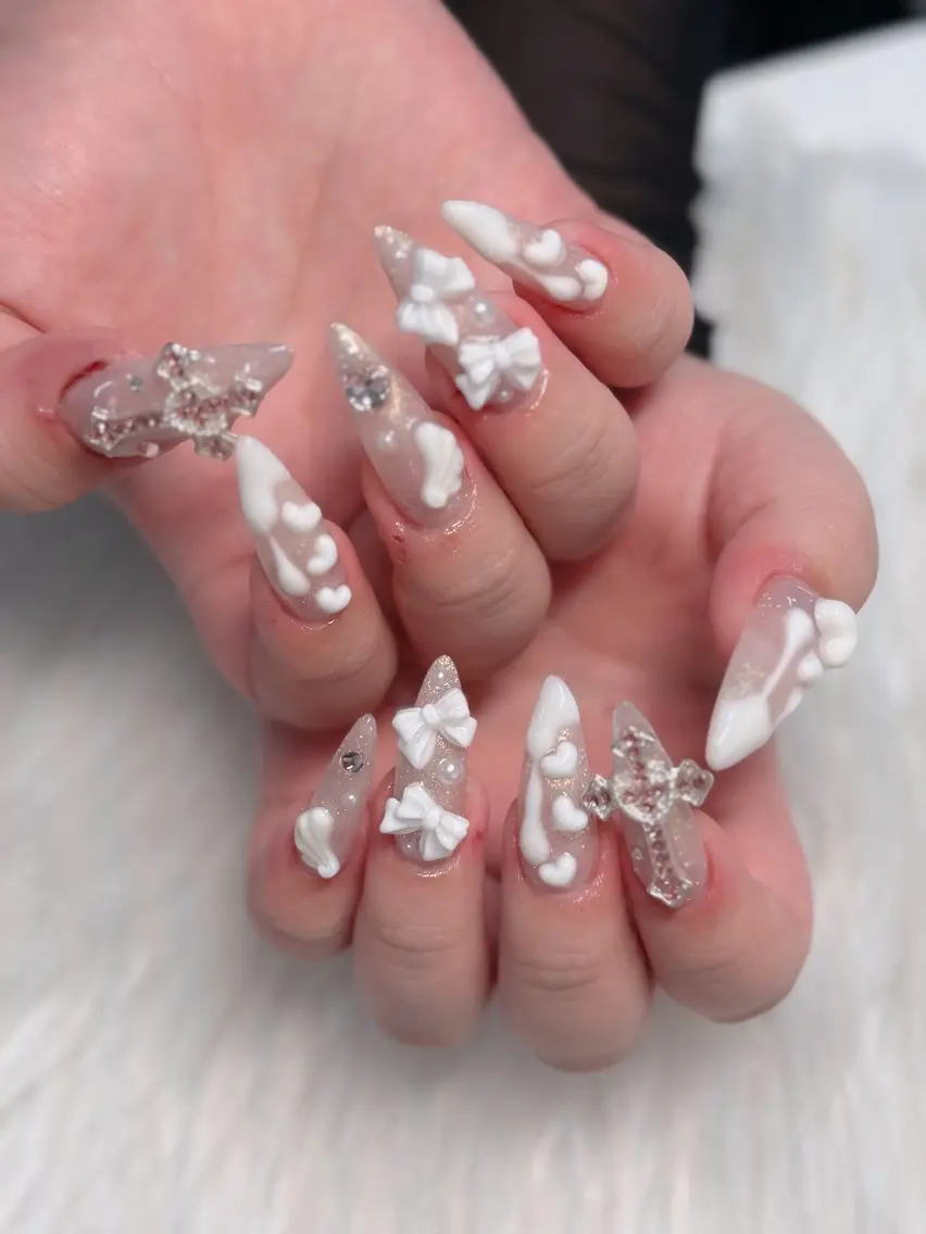 ネイル オーロラネイル フレンチネイル ジェルネイル ハロウィン キラキラネイル ハンドネイル H.baby Nail Salonのネイルデザイン