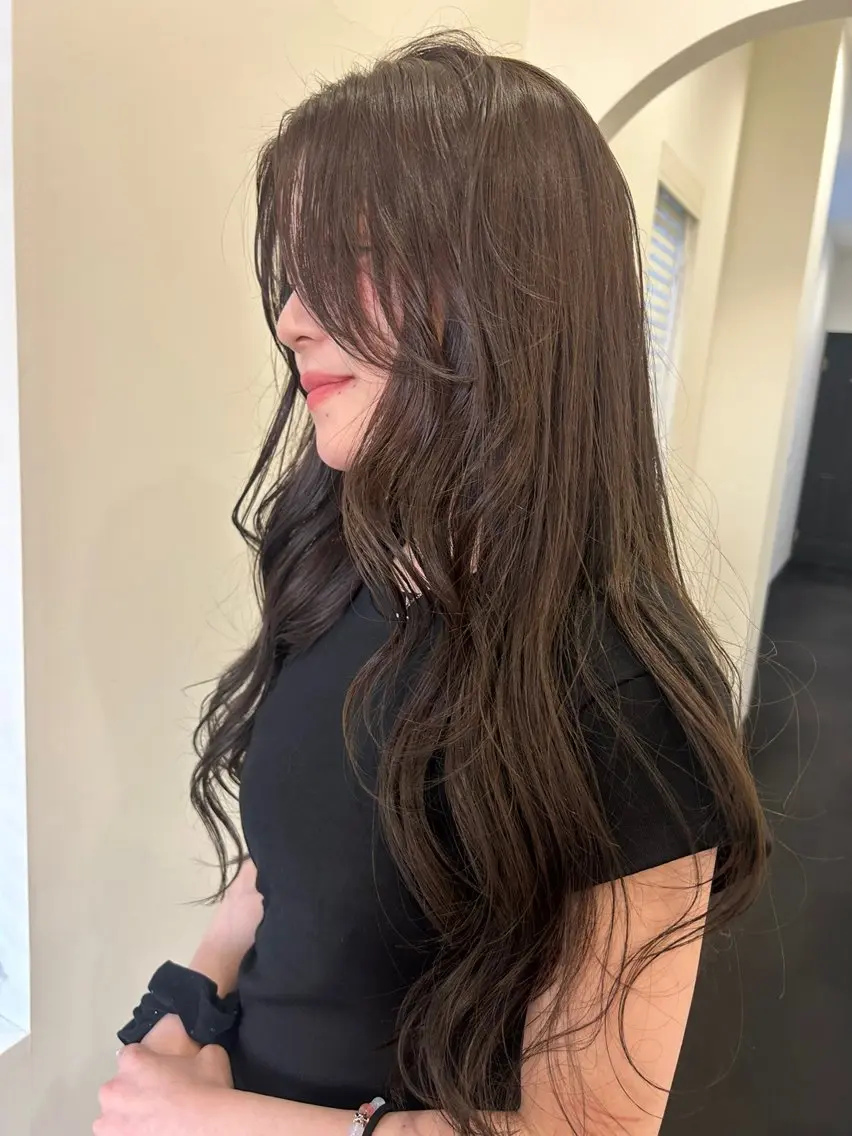 ロング カラー 透明感カラー オリーブカラー 遠藤 ふたばのヘアスタイル