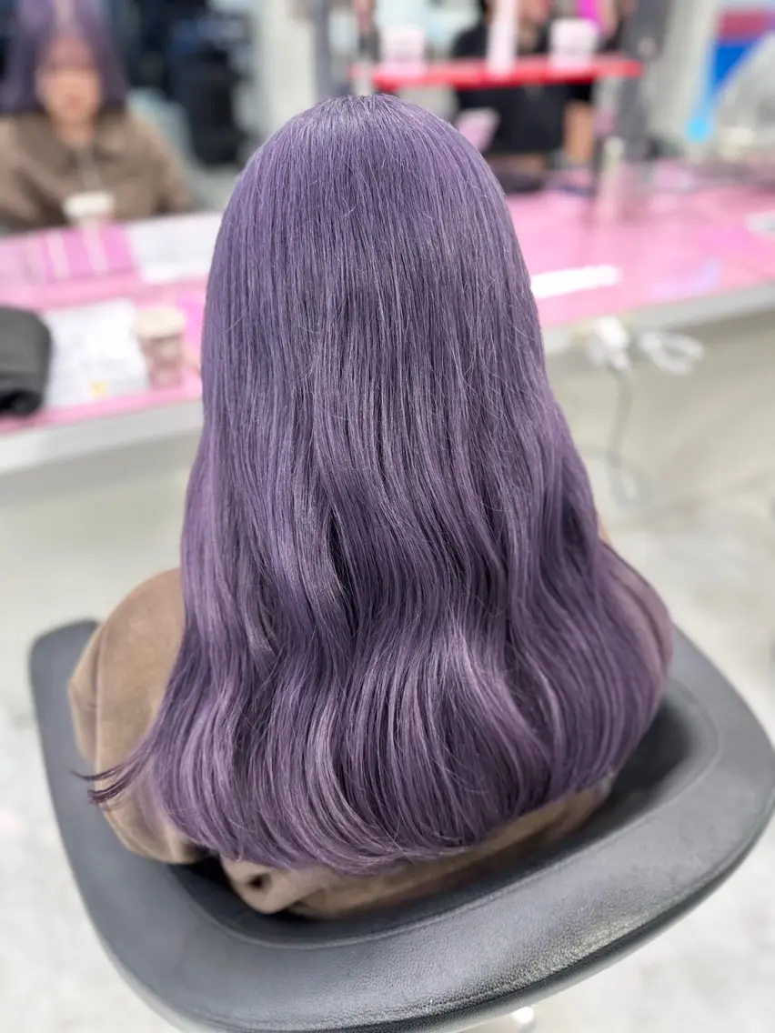 セミロング カラー ヘアアレンジ ブリーチ 透明感カラー ラベンダーカラー 韓国風ヘア ヘアカラー 🫧モテる💗ダメー ジレスハイトーン🫧のヘアスタイル