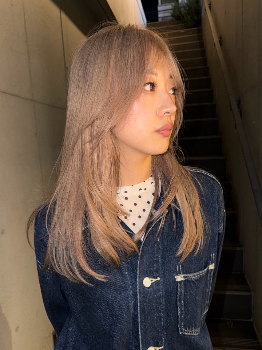 ロング カラー ベージュカラー ブリーチ ケアブリーチ ダブルカラー ミルクティーベージュ カット ヘアカラー 似合わせレイヤー/ ウルフ/山本祐輔のヘアスタイル