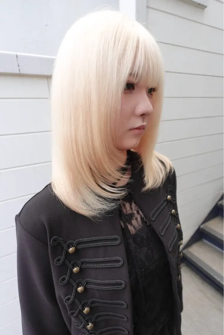 ミディアム カラー ヘアカラー トリートメント MIMI🌻໋᳝݊ 個性派カラー⑅ ⸝꙳のヘアスタイル