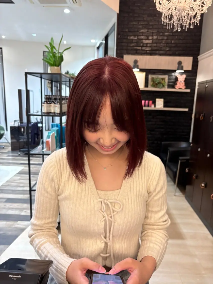 カラー AKIHO 暖色カラーのヘアスタイル