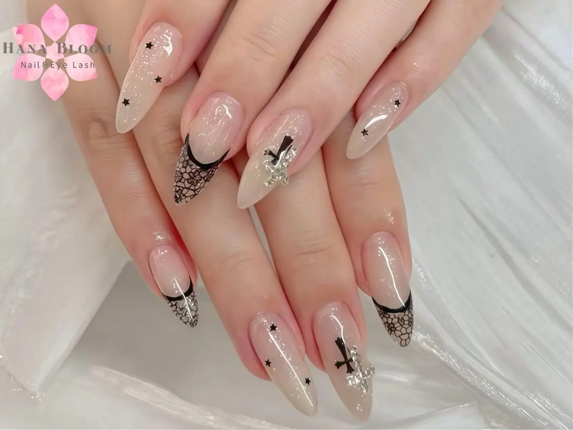 ネイル フレンチネイル ジェルネイル グラデーション ラメ(グリッター) マグネットネイル ハンドネイル ハンドケア Hana Bloom Nail Salonのネイルデザイン