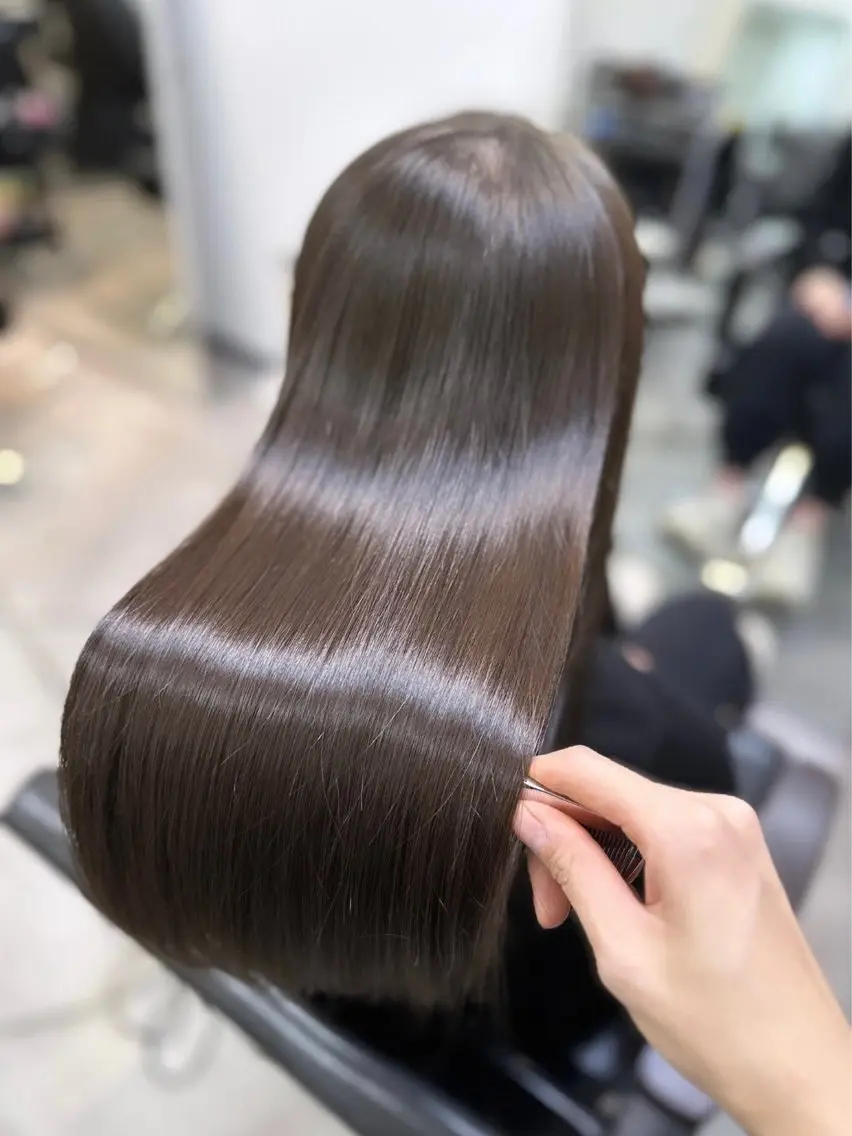 ロング ブリーチ縮毛矯正/ 複雑履歴🉑/タイチのヘアスタイル