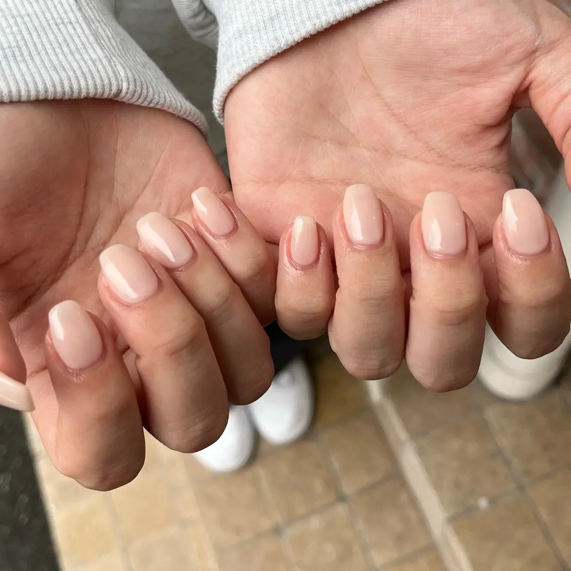 ネイル ワンカラーネイル ピンク ピンクベージュ ハンドネイル 荒巻 めいのネイルデザイン