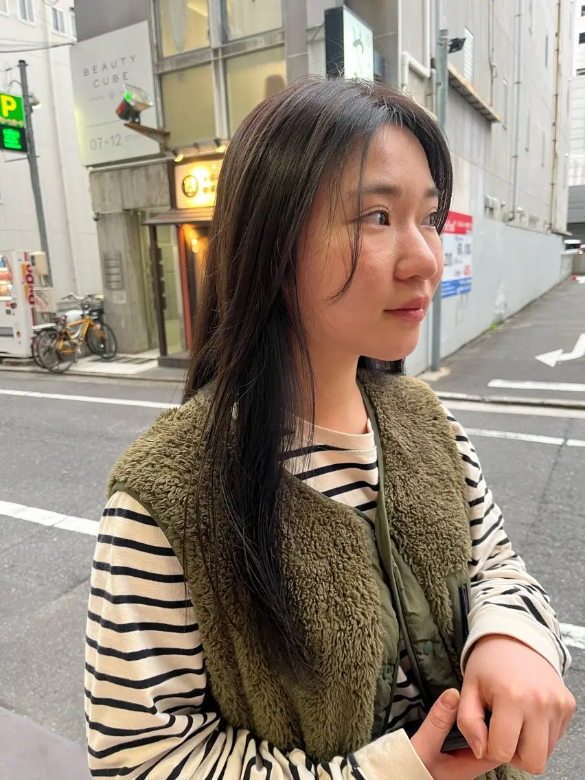 カラー ネイビーカラー くるみ🩰/ボブ レイヤー/暖色カラーのヘアスタイル