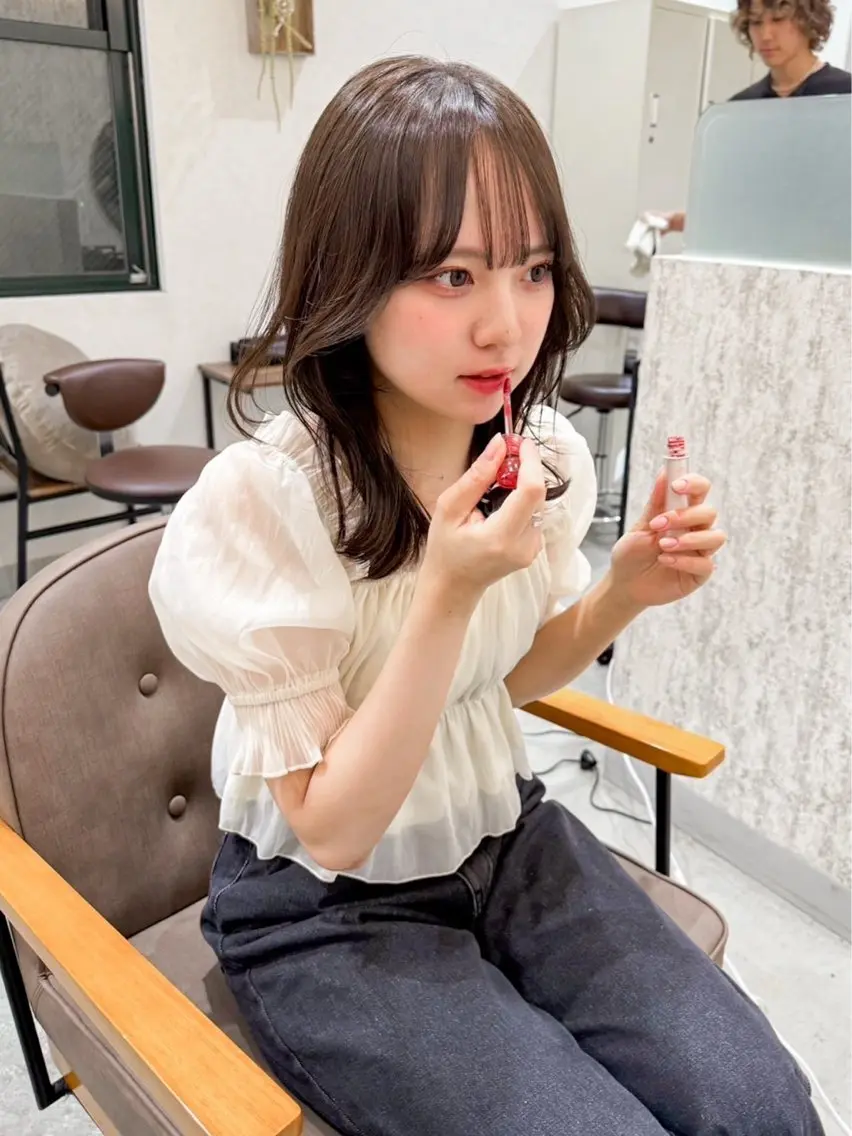 セミロング カラー 透明感カラー ダークグレー ダークグレージュ グレージュ ヘアカラー 中野 芽郁のヘアスタイル
