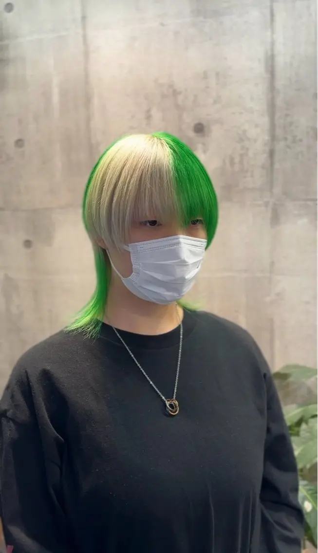 ショート カラー カット トリートメント ハイトーン/メンズ/ ウルフ特化 小松のヘアスタイル