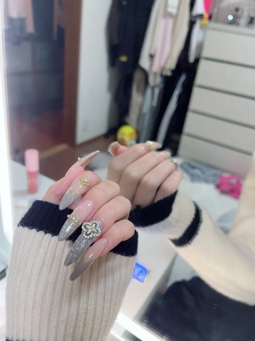 ネイル nail_Quest lisaのネイルデザイン
