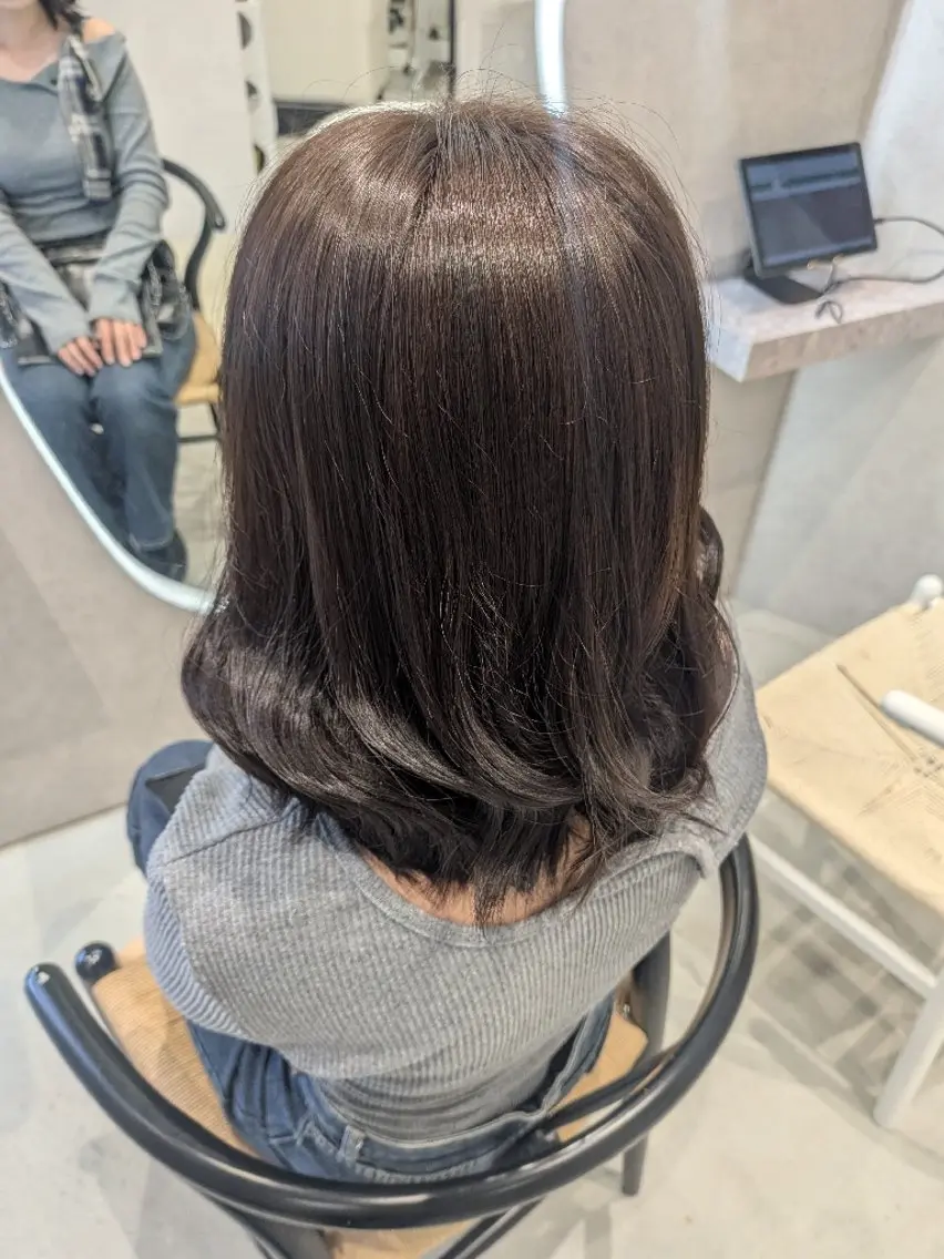 セミロング 古屋 美春のヘアスタイル