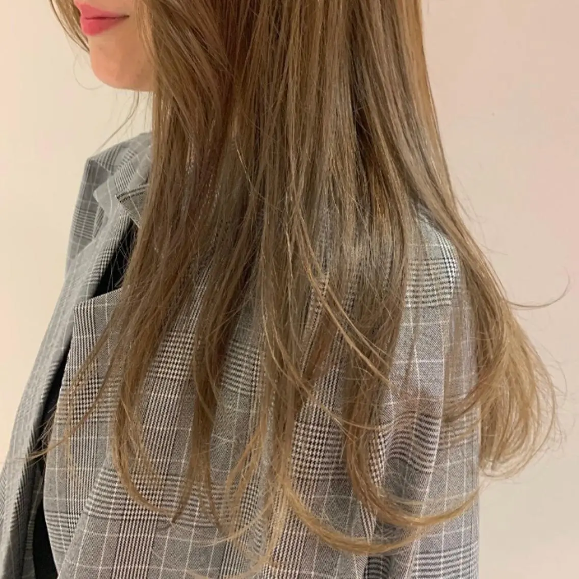 ロング カラー ヘアアレンジ アッシュ ベージュカラー 憧れの艶ハイトーンへ 🌙サイダサキのヘアスタイル