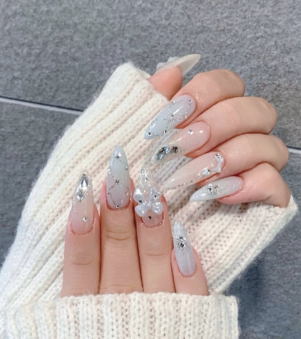 ネイル 長さ出し キラキラネイル 韓国ネイル ロングネイル 持ち込み ハンドネイル MONE PINK  NAILのネイルデザイン