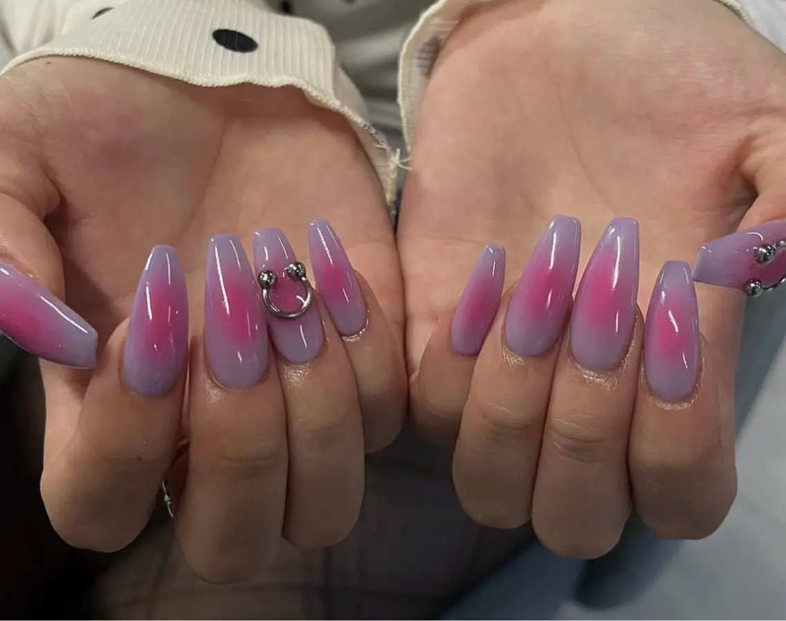 ネイル グラデーション キラキラネイル ワンカラーネイル 冬ネイル Jenn Nail Salonのネイルデザイン