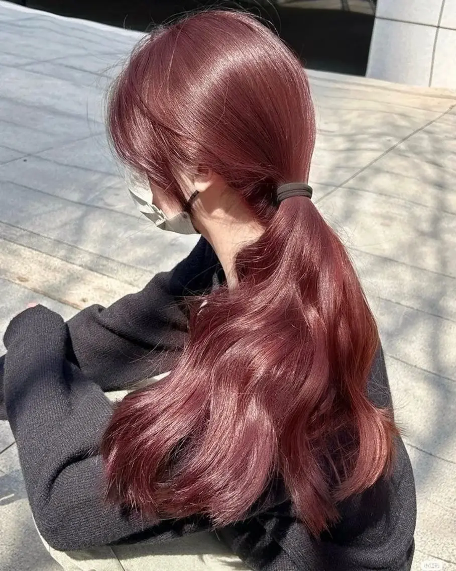 ロング カラー ヘアアレンジ ヘアカラー ♥️渋谷の赤髪 トップ/らいる♥️のヘアスタイル