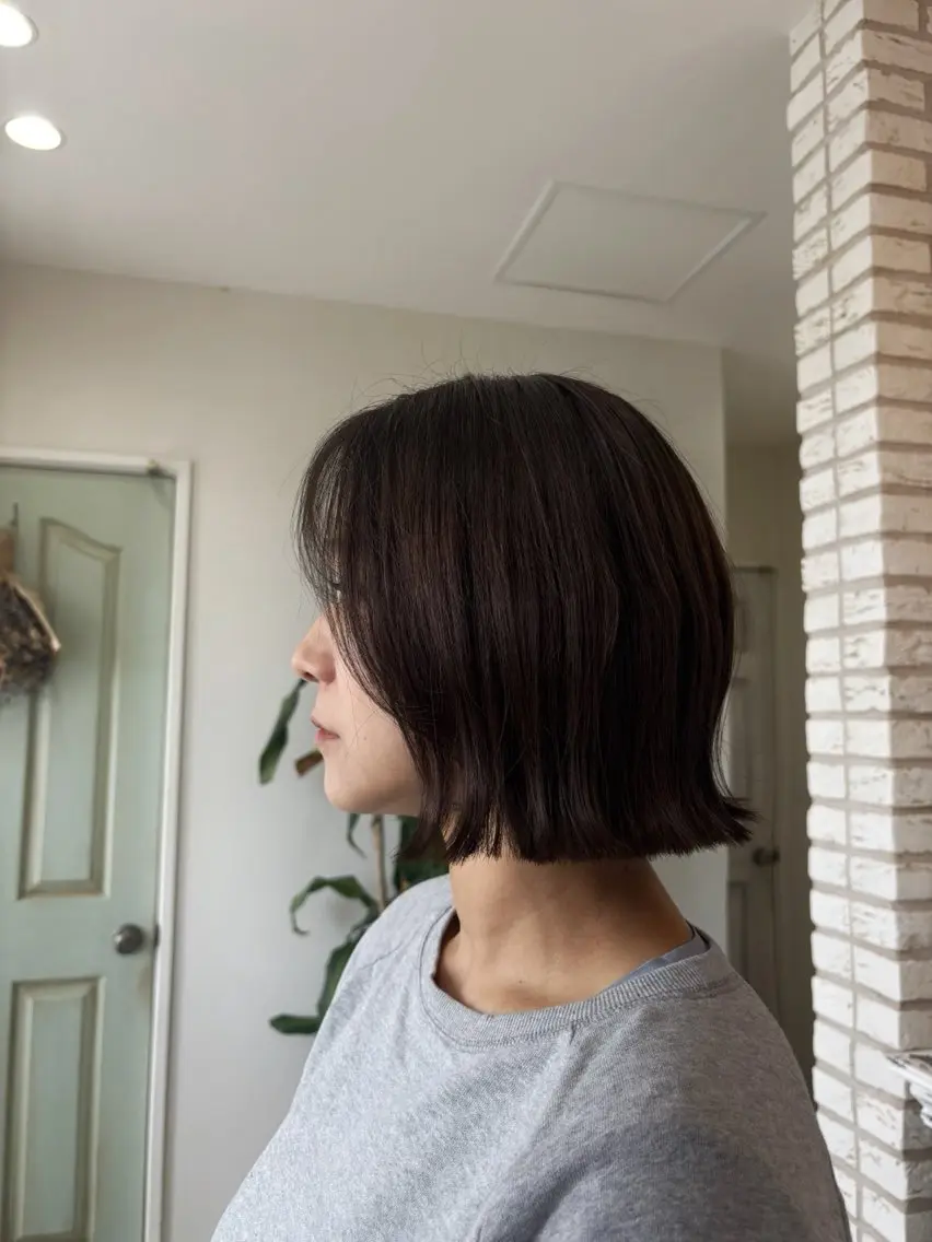 ミディアム カラー ボブ カット ヘアカラー トリートメント レイヤー×髪質改善 hinanoのヘアスタイル