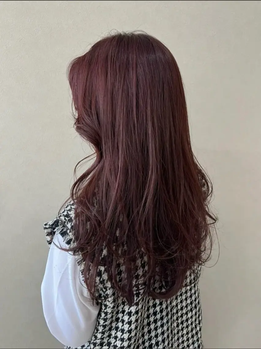 【女性/ご新規】小顔似合わせ ロング 全体レイヤーカットの写真