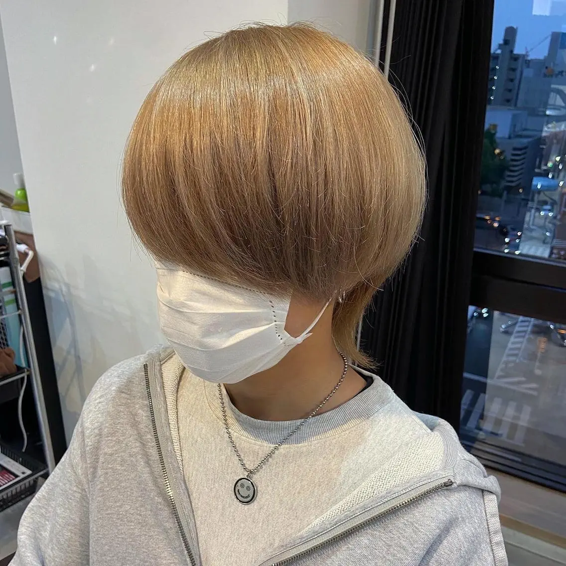 カラー メンズ メンズブリーチ ベージュカラー ブリーチ ミルクティーベージュ 吉田 幸斗のヘアスタイル