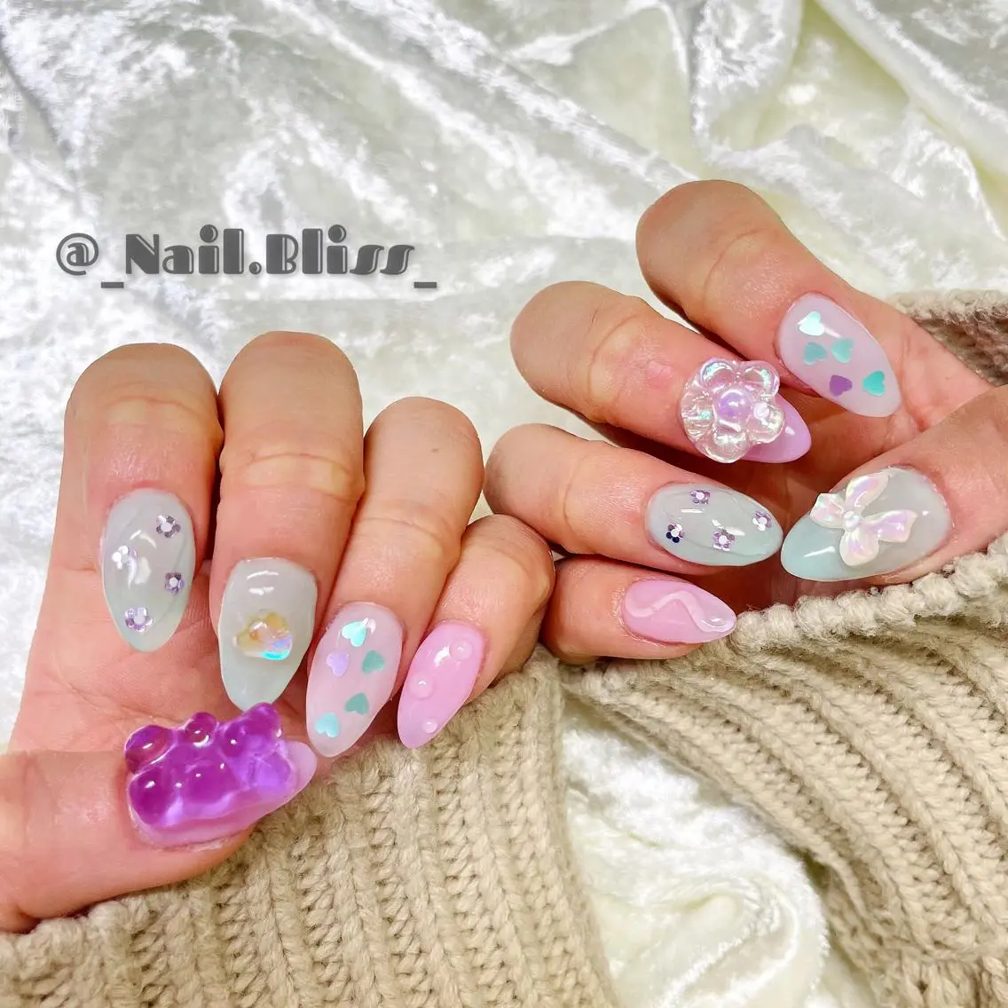 ネイル ガーリー ハンドネイル NAIL BLISSのネイルデザイン