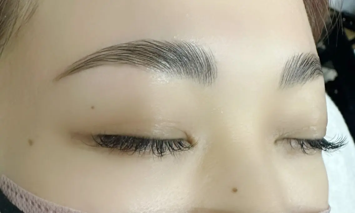 アイブロウ 眉毛ワックス脱毛 ワックス脱毛 眉カット MU-BE IKUKO⭐︎のマツエク・マツパデザイン