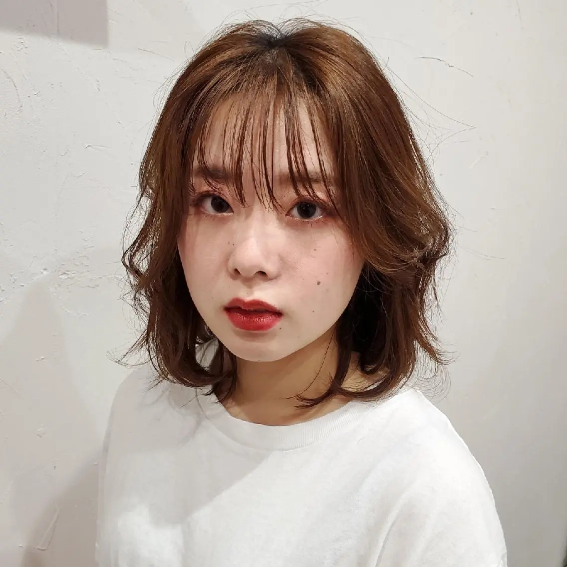ミディアム カラー 切りっぱなしボブ ショートボブ ミディアムパーマ バレイヤージュ ベージュカラー カット ヘアカラー トリートメント 韓国レイヤー柔らかい 地毛風縮毛矯正/マツのヘアスタイル