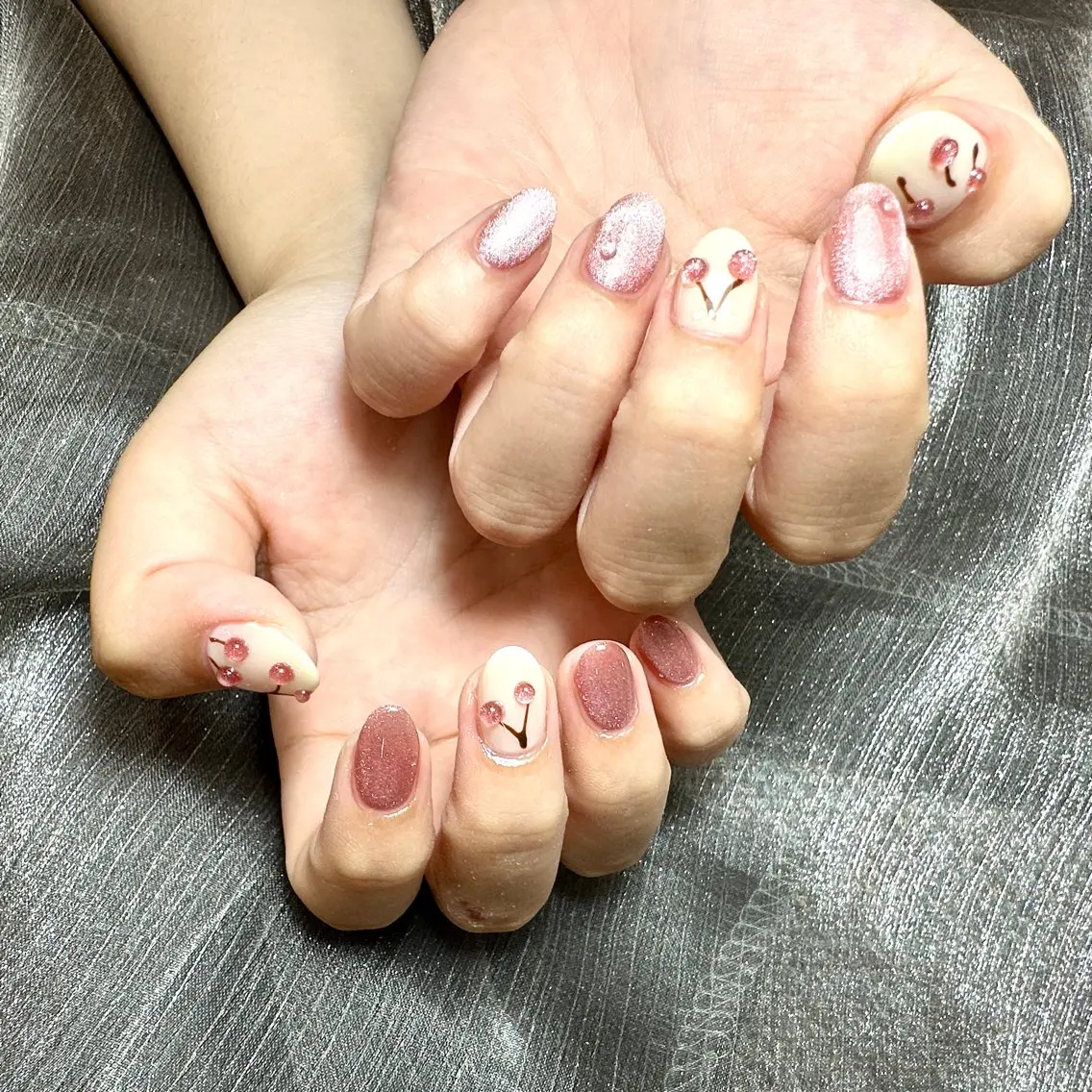 ネイル マグネットネイル Tagi Nail 銀座店のネイルデザイン