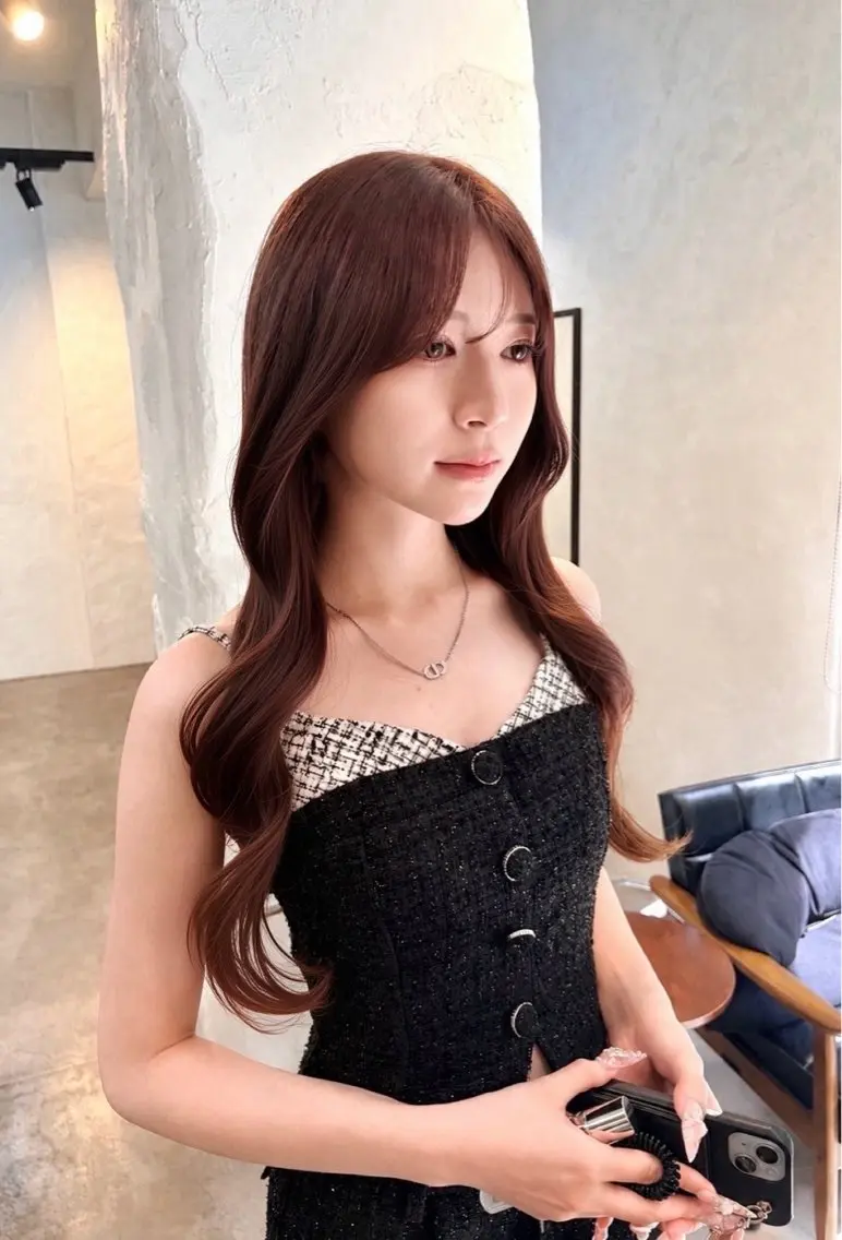 ロング カラー ブラウンカラー ダブルカラー カット ヘアカラー トリートメント 透明感カラー ✨ 韓国艶髪💗菅原のヘアスタイル