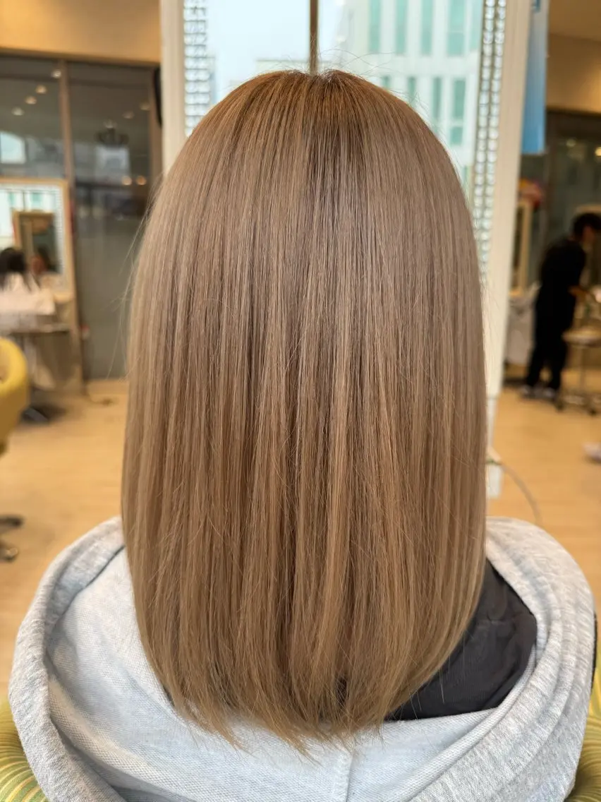 ミディアム ヘアカラー 松尾 怜奈のヘアスタイル