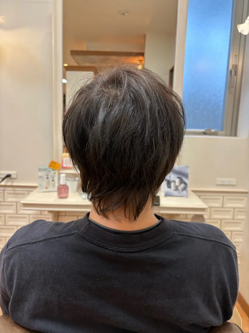 カラー アッシュ ベージュカラー ヘアカラー 荒牧 咲良のヘアスタイル