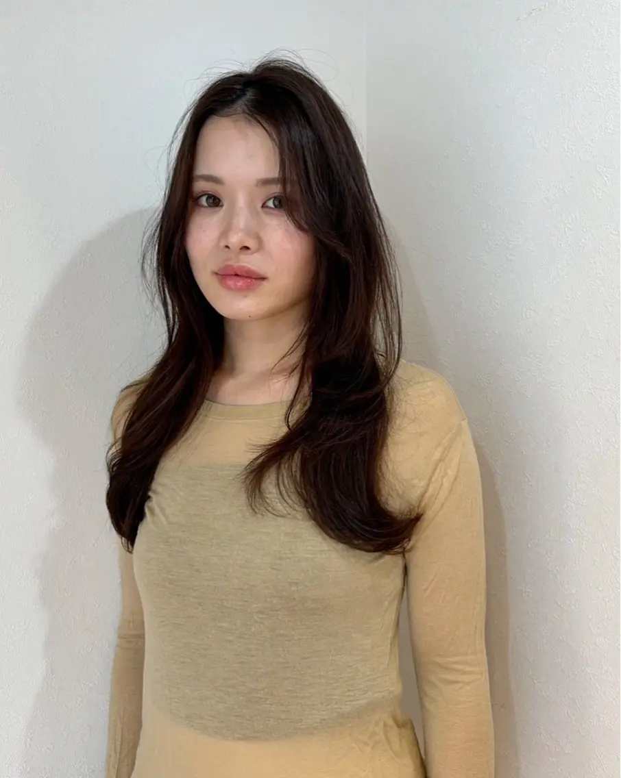セミロング カラー ブラウンカラー チョコレートブラウン レイヤーカット 林　蓮/レイヤー/ 透明感カラーのヘアスタイル