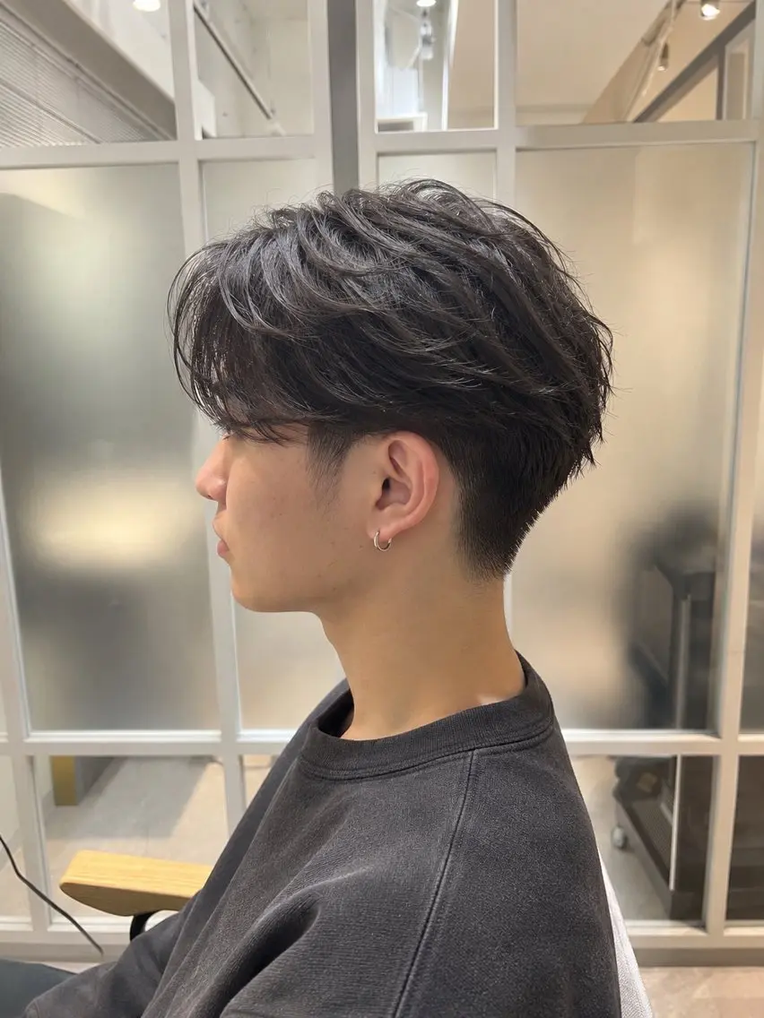パーマ メンズ センターパート マッシュ メンズパーマ メンズショート ツイストスパイラルパーマ カット パーマ ⭕️メンズパーマ⭕️ 山口 裕太郎のヘアスタイル