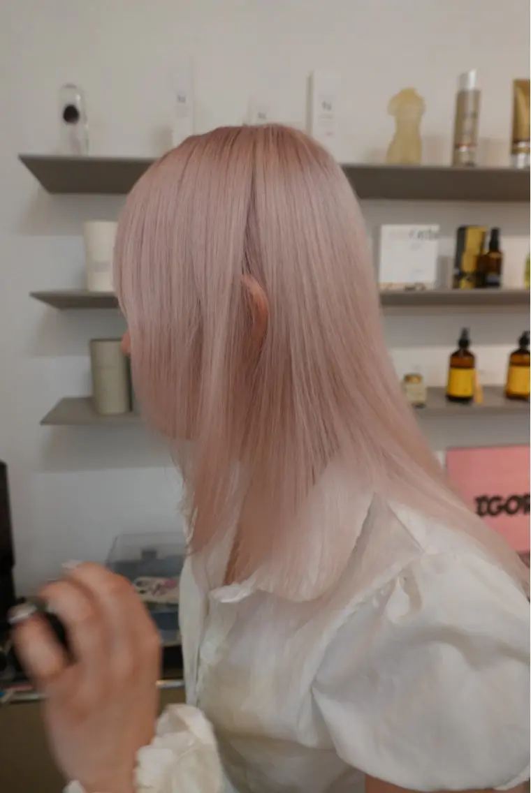 カラー ヘアカラー トリートメント キラ/ 透け感ワンカラーのヘアスタイル