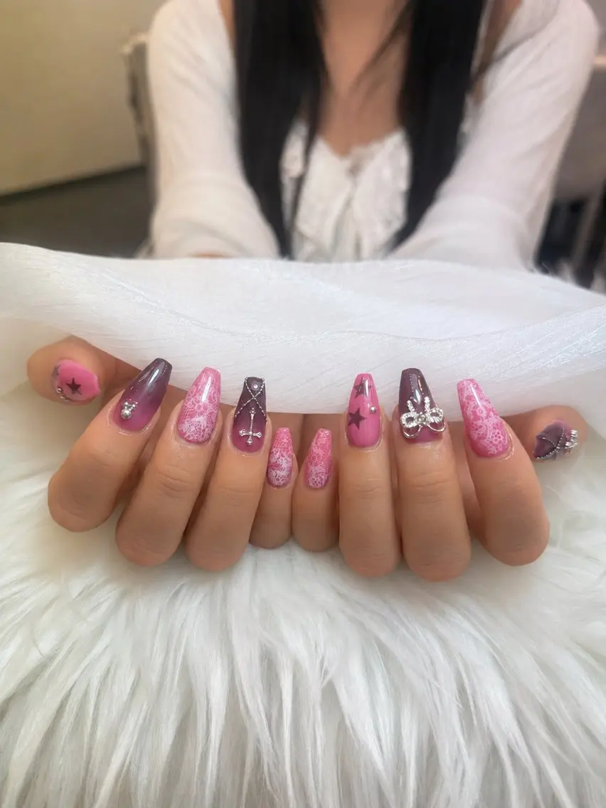 ネイル ジェルネイル ガーリー 韓国ネイル レース ロングネイル MEO MEO NAIL  守山のネイルデザイン