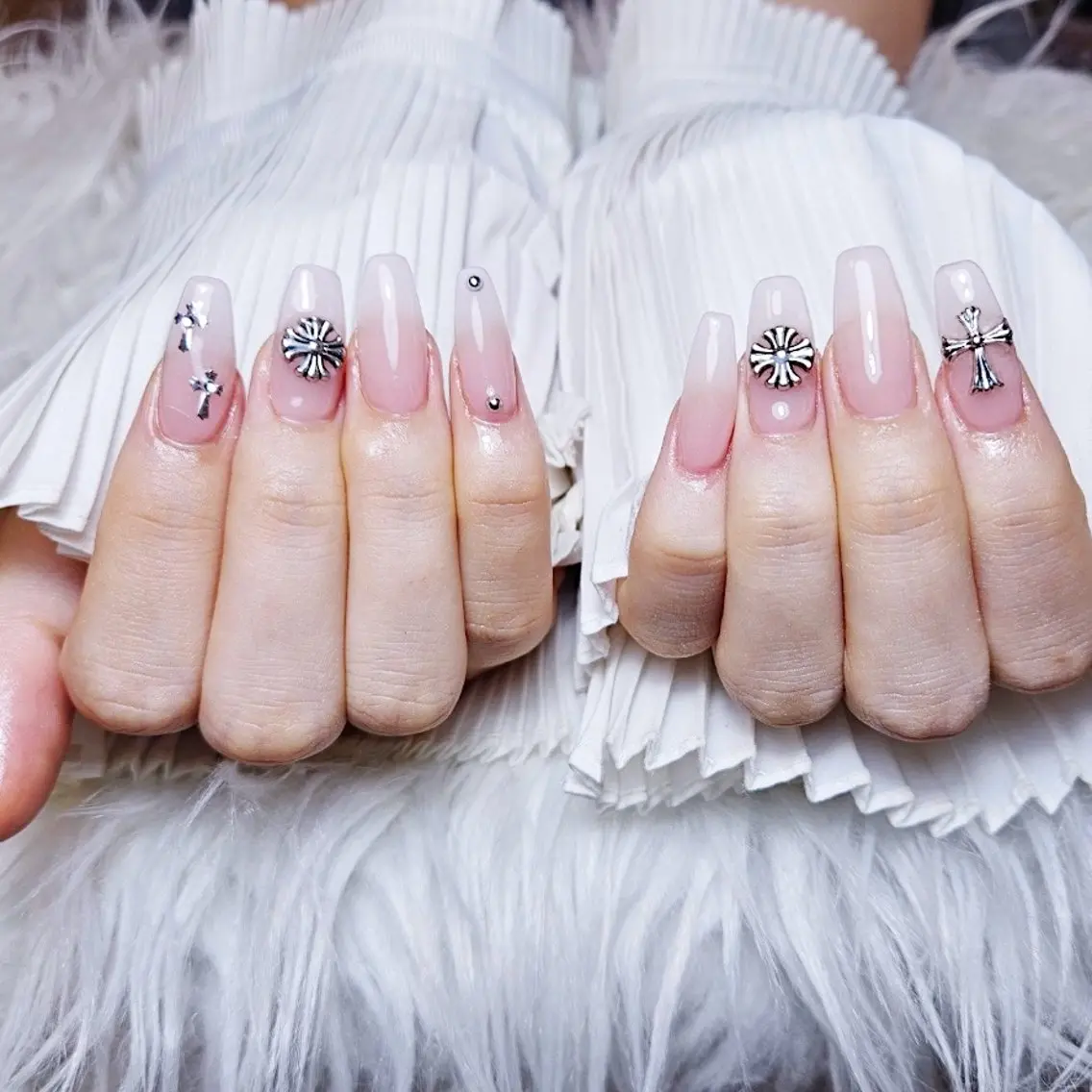 ネイル ハンドネイル 🍭Yun nail hyejin🌸のネイルデザイン