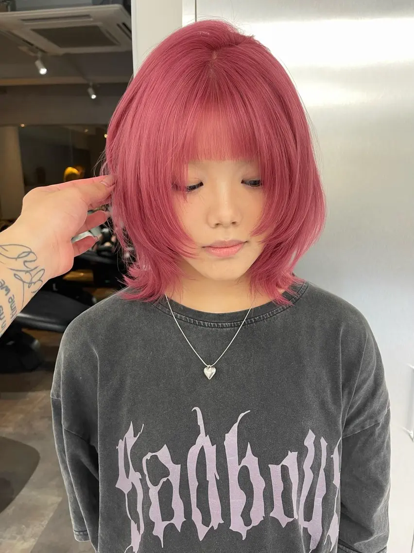 ミディアム カラー ベージュカラー ブリーチ ケアブリーチ デザインカラー ダブルカラー ヘアカラー トリートメント TATSUブリーチ/ ミルクティーベージュのヘアスタイル