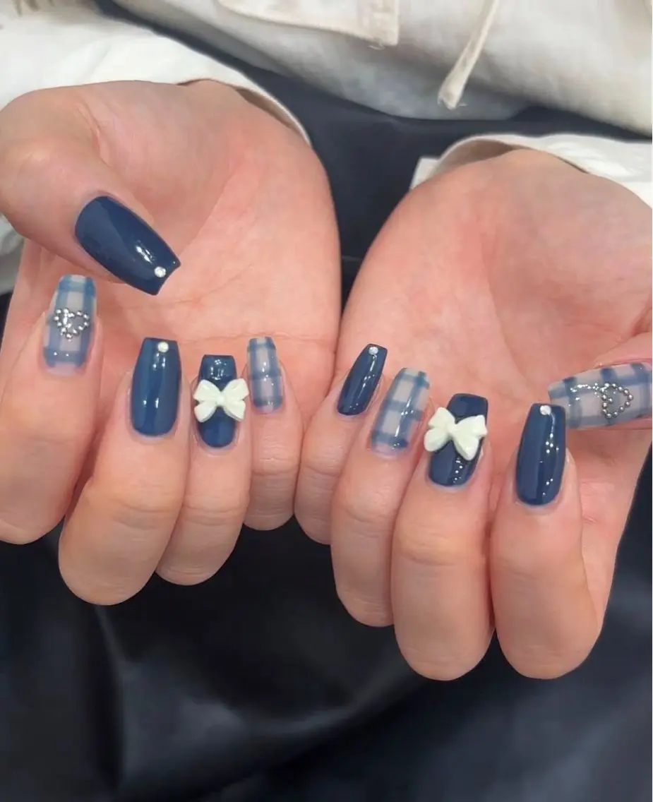 ネイル 韓国ネイル マグネットネイル 持ち込み ハンドネイル Mimi Nail_Royalのネイルデザイン