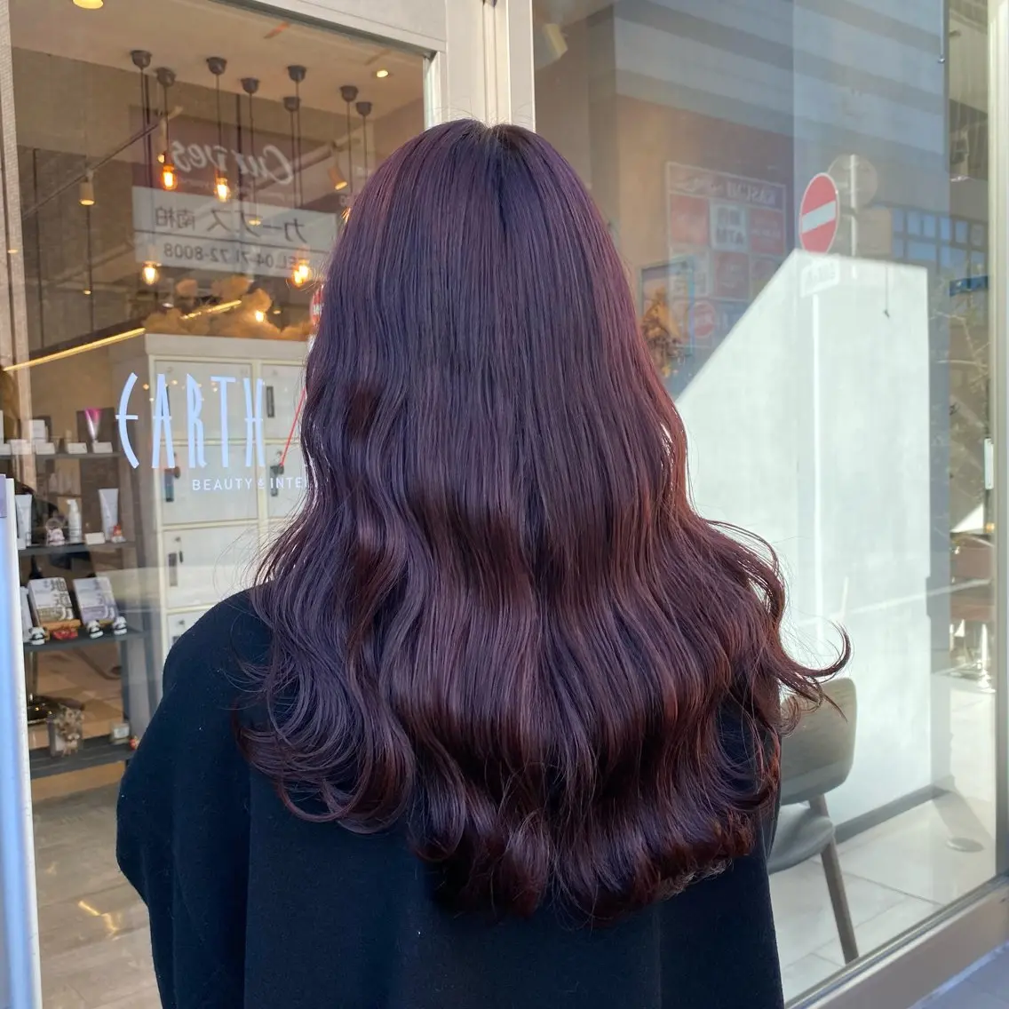 ロング カラー レッドカラー 野老 海音のヘアスタイル