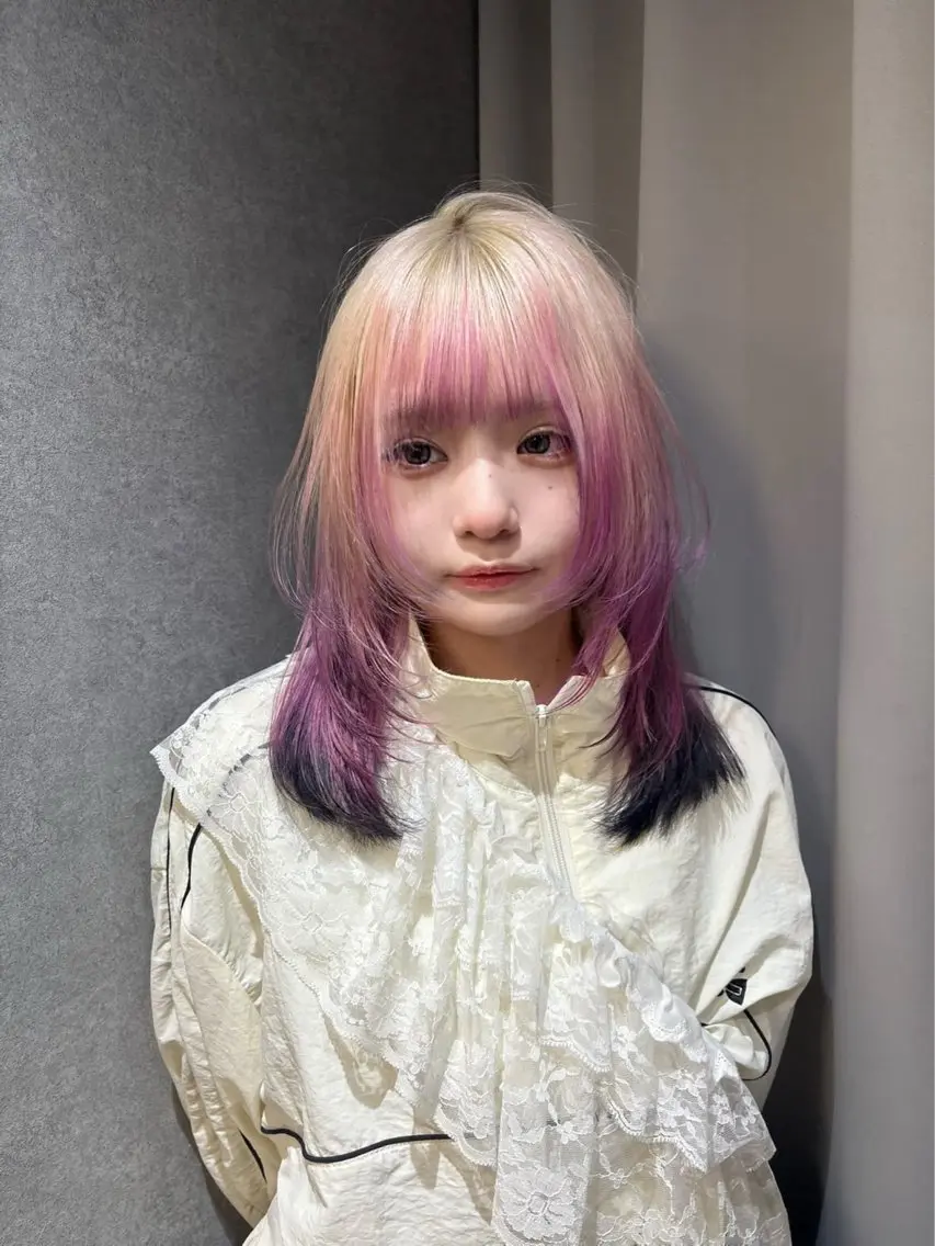 セミロング カラー カット ヘアカラー トリートメント jyui/原宿 ハイトーン/デザインのヘアスタイル