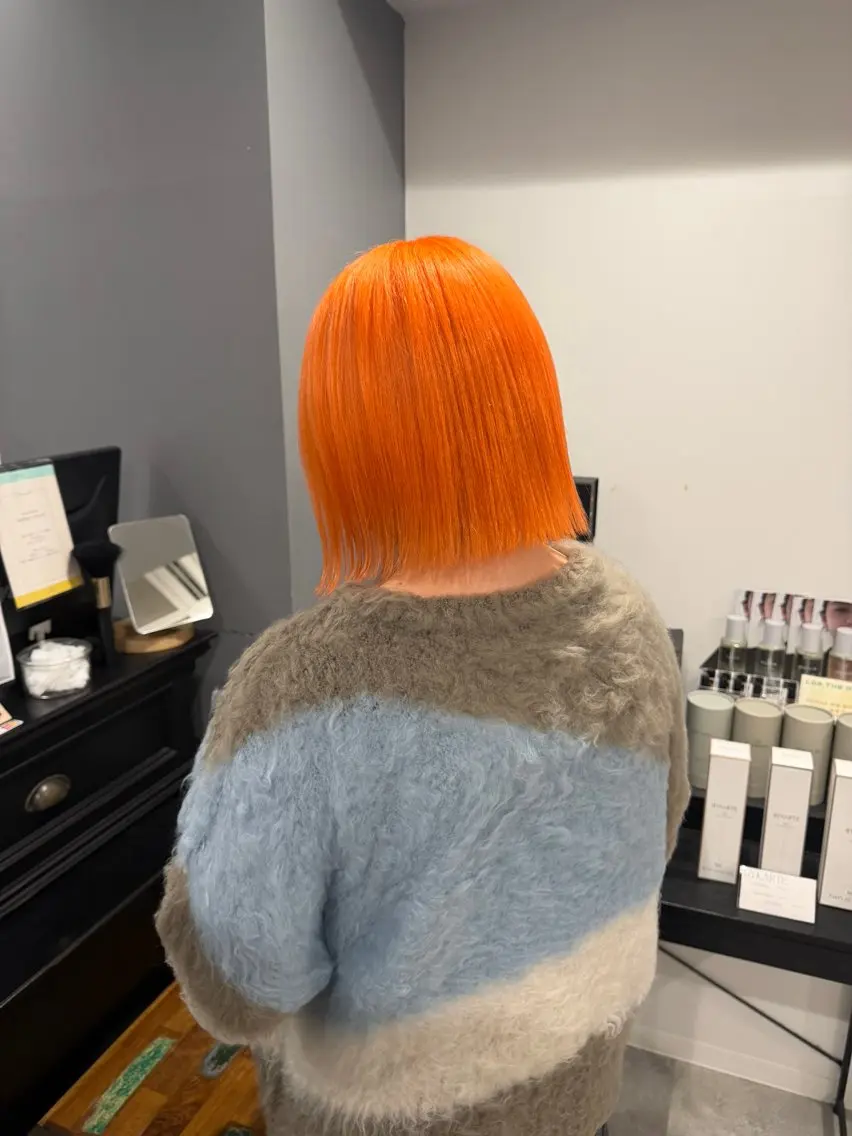 ショート カラー ブリーチ オレンジ カット ヘアカラー トリートメント ハイトーンカラー/ ボブ/KOBAのヘアスタイル