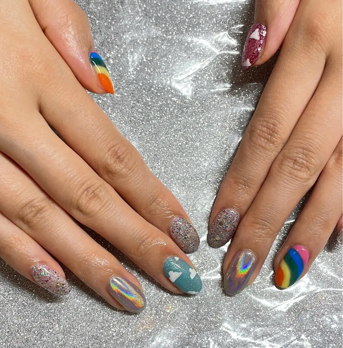 ネイル ハンドネイル VIERU 🌈🎀💖のネイルデザイン