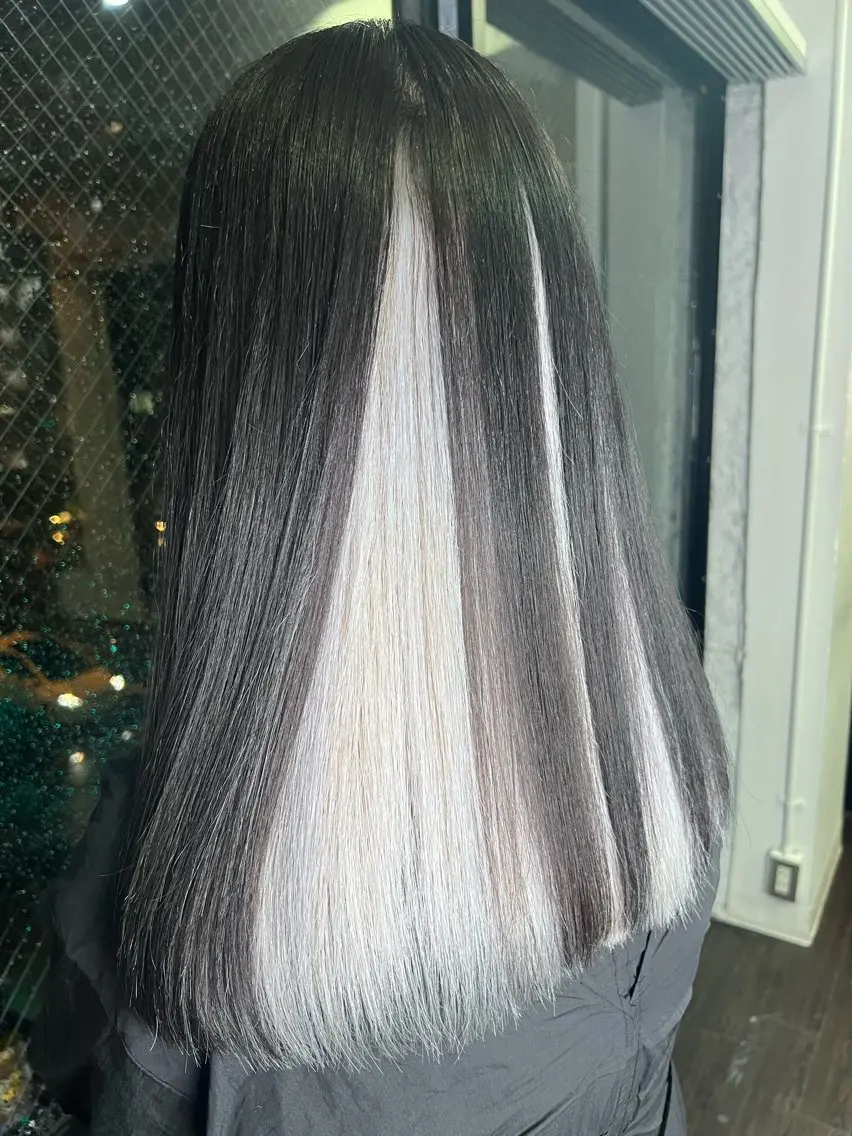 ロング カラー ベージュカラー ブリーチ ブロンド ケアブリーチ 透明感カラー ヘアカラー Lima/ハイトー ン/ブリーチ/心斎橋のヘアスタイル
