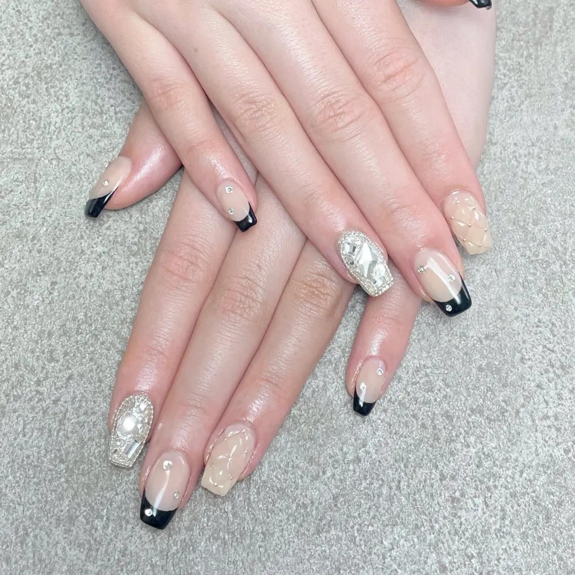 ネイル ハンドネイル nailroom DIASOMNIAのネイルデザイン